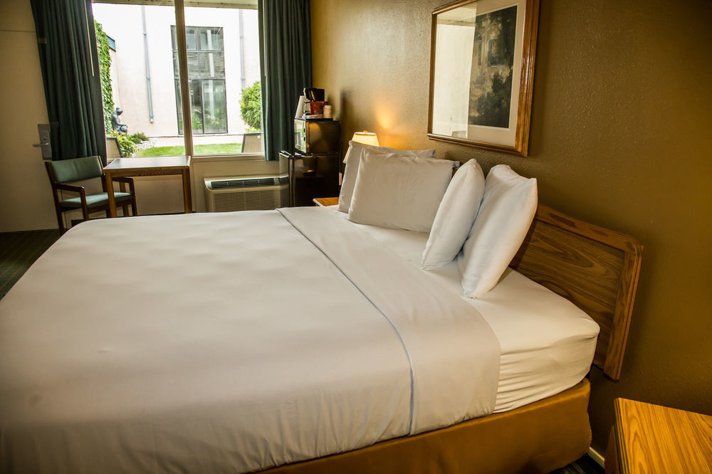 Hotel Baymont By Wyndham Fargo Zewnętrze zdjęcie