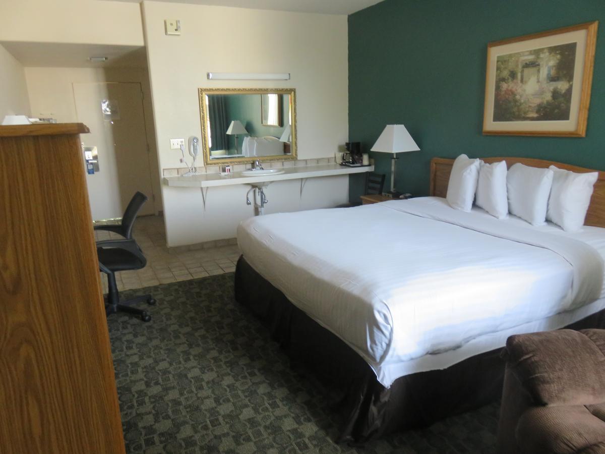 Hotel Baymont By Wyndham Fargo Zewnętrze zdjęcie